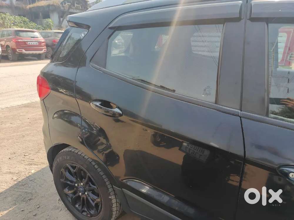 Ecosport Showroom Maintained Titanium Petrol 2015