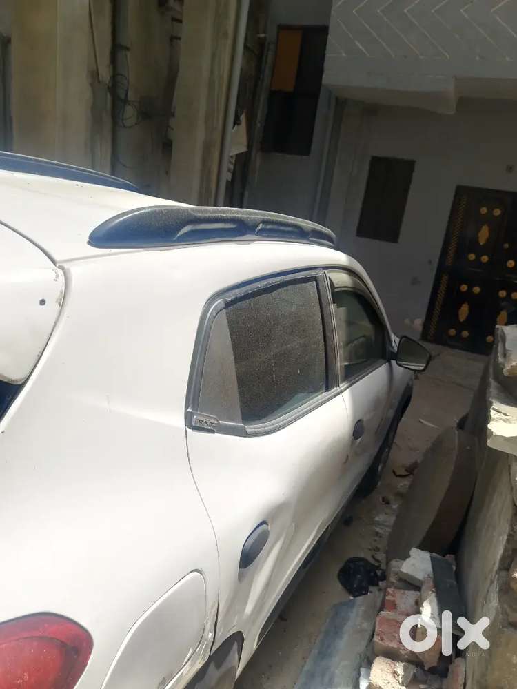 Petrol+cng Kwid Car