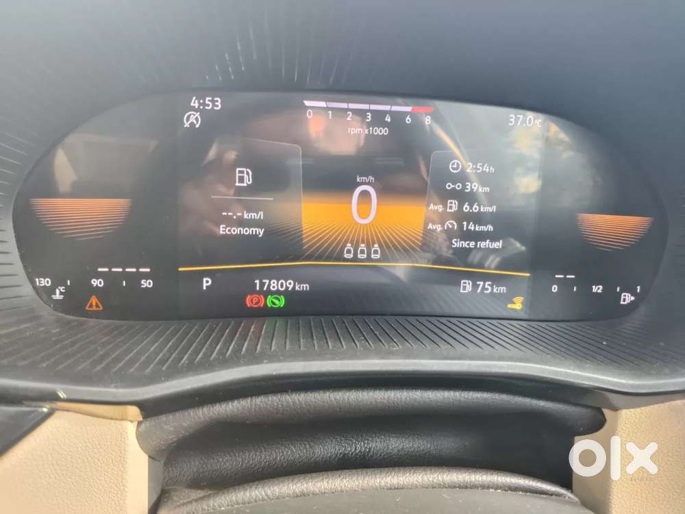 Skoda Slavia Style 1.0l Tsi At, 2023, Petrol