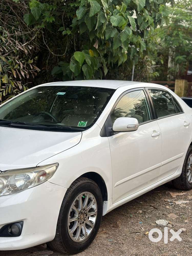 Toyota Corolla Altis 2011