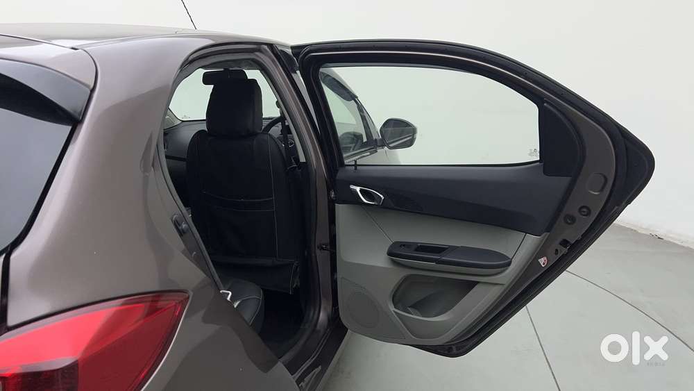 Tata Tiago Xza, 2019, Petrol
