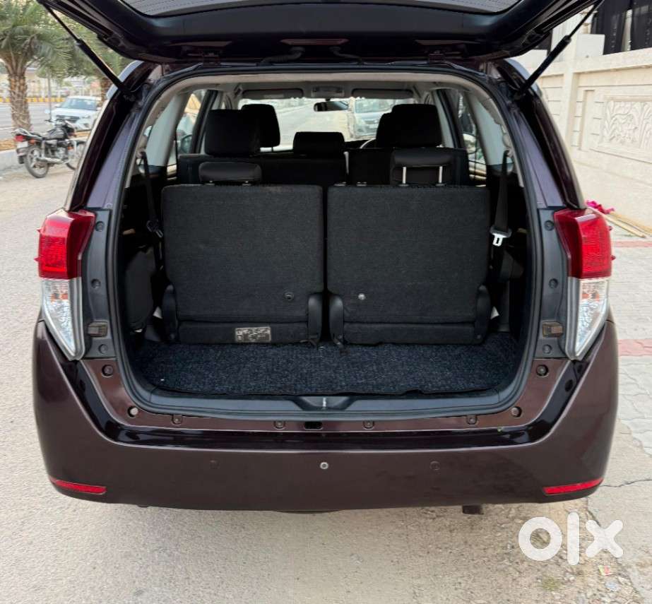 Toyota Innova Crysta 2.8 Gx At 8s, 2018, Diesel