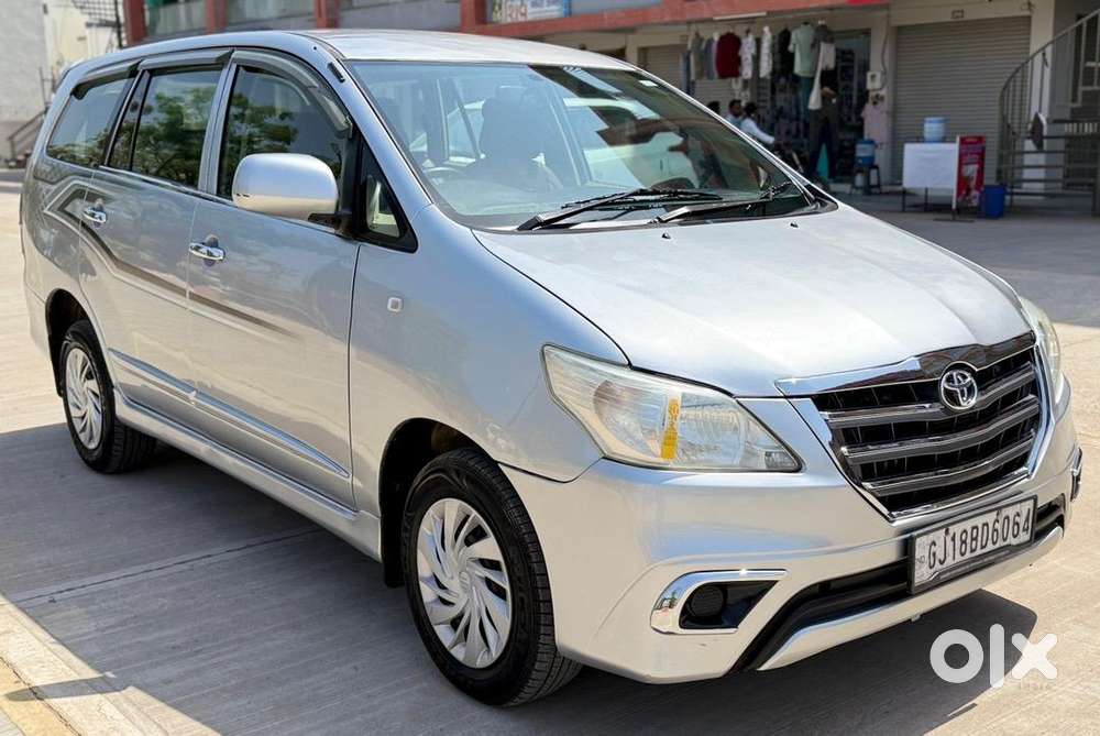 Toyota Innova 2015