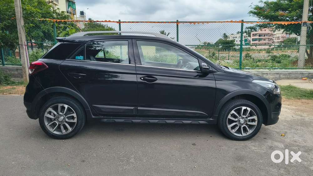 Hyundai I20 Active 2017 Petrol Well Maintained