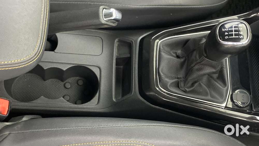 Skoda Kushaq 1.0 Tsi Style, 2023, Petrol