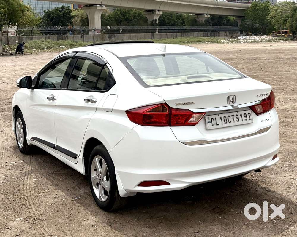 Honda City V At Sunroof, 2016, Petrol