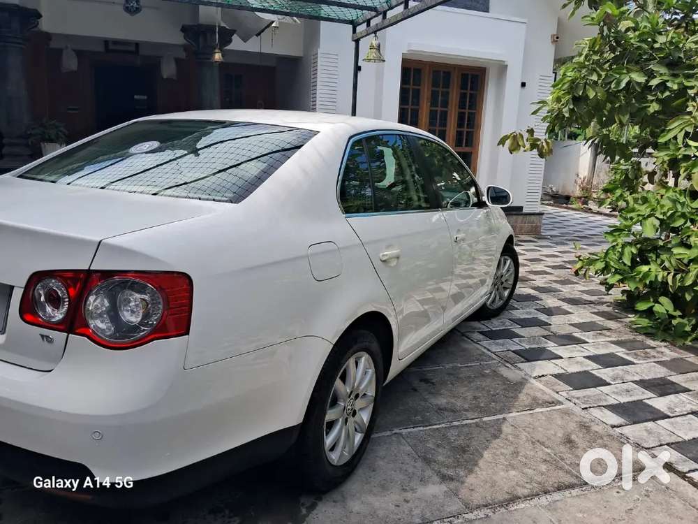 Volkswagen Jetta 2010 Diesel 68000 Km Driven
