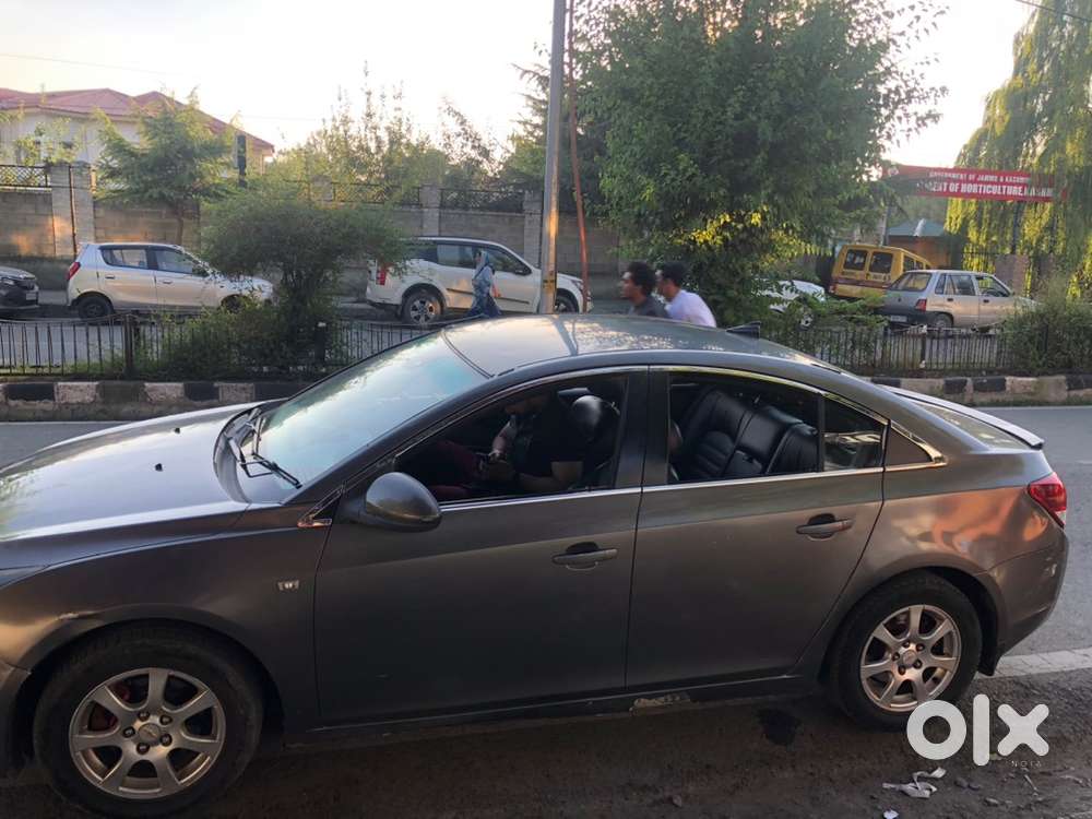 Chevrolet Cruze Diesel In Mint Condition Grey Colour