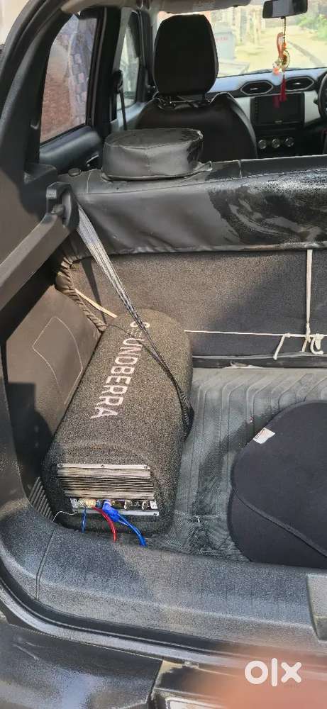 One Hand Car , Extra Boofer Attched