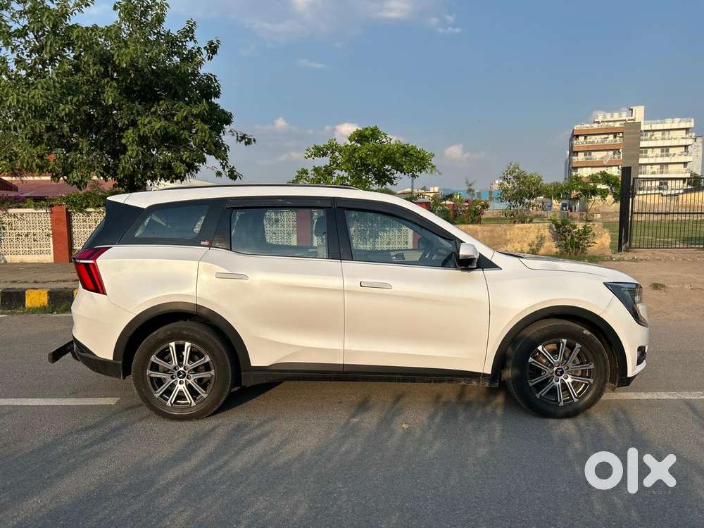 Mahindra Xuv700 2.2 Ax 7 Diesel At Luxury Pack Str, 2025, Diesel