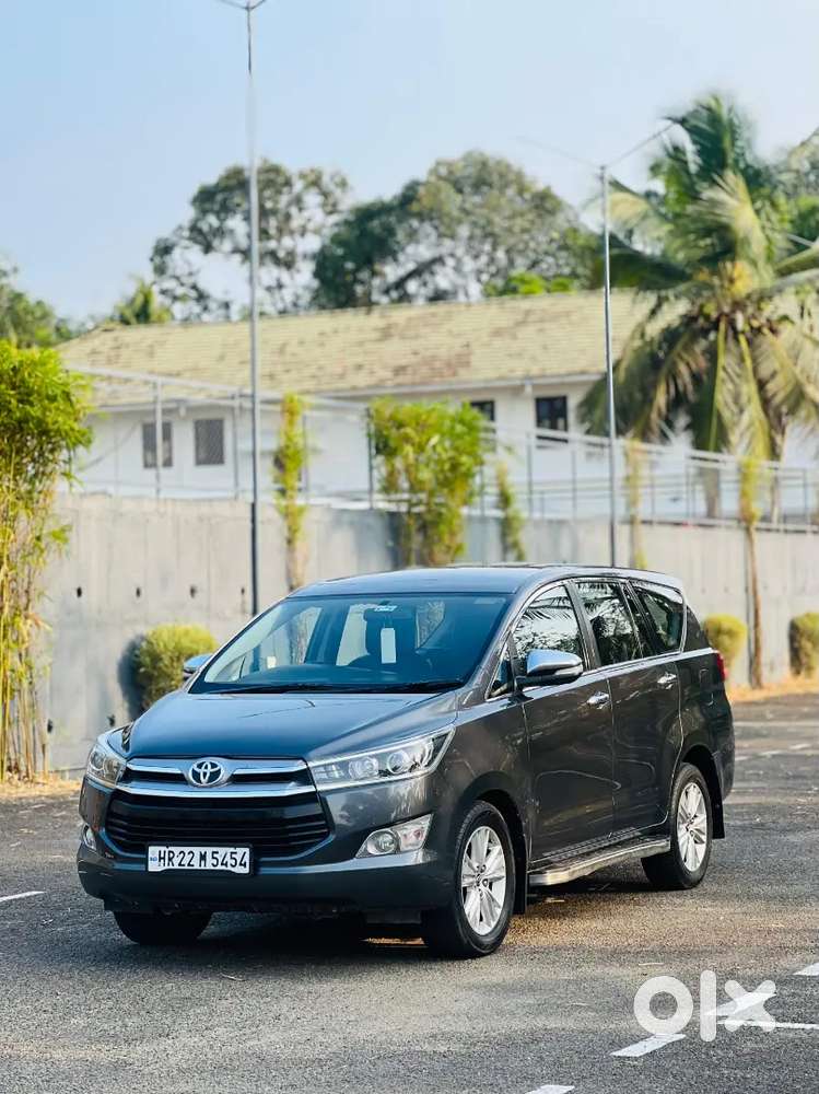 Toyota Innova Crysta 2.8 Zx At 2016  Kl Ready  Good Condition