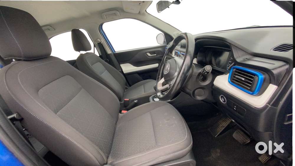 Tata Punch 1.2 Revotron Creative Amt Dual Tone, 2023, Petrol