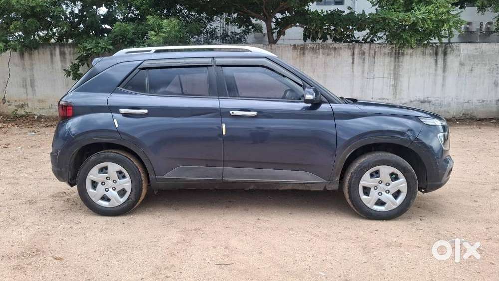 Hyundai Venue 1.2 S Plus, 2022, Petrol