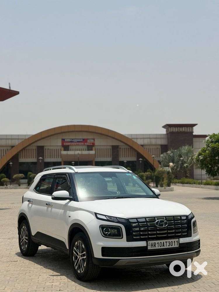 Hyundai Venue Sx(o) 1.0 Turbo Dct Knight Edition, 2024, Petrol