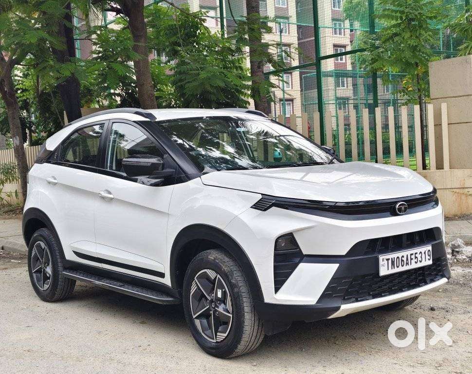 Tata Nexon Creative Plus 1.2 Revotron Petrol 6 Amt, 2024, Petrol