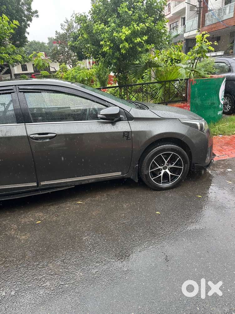 Toyota Corolla Altis 2014 Petrol Well Maintained