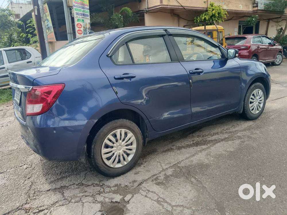 Maruti Suzuki Dzire 1.2 Vxi, 2022, Petrol