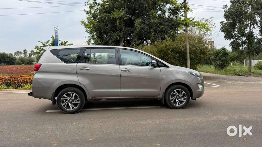 Toyota Innova Crysta 2019