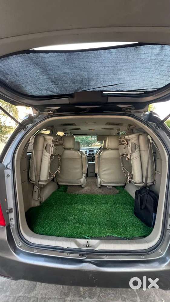 Toyota Innova 2012 Diesel Well Maintained