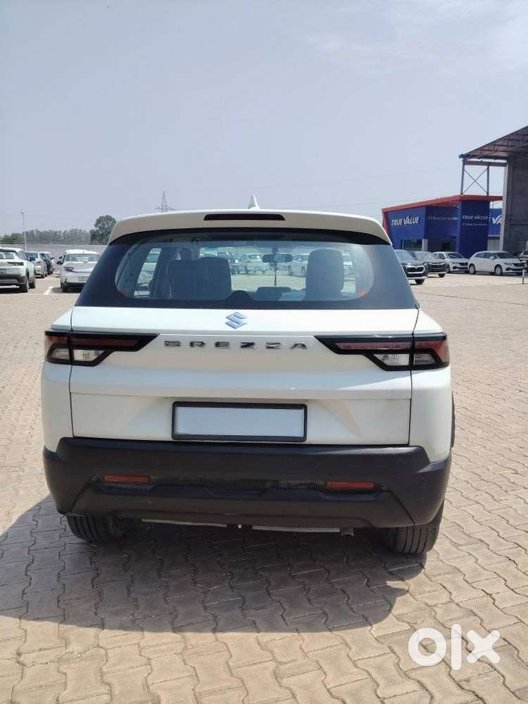 Maruti Suzuki Brezza 1.5 Vxi Smart Hybrid, 2023, Petrol