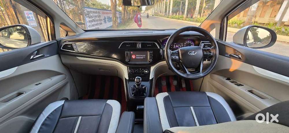 Mahindra Marazzo M8, 2019, Diesel