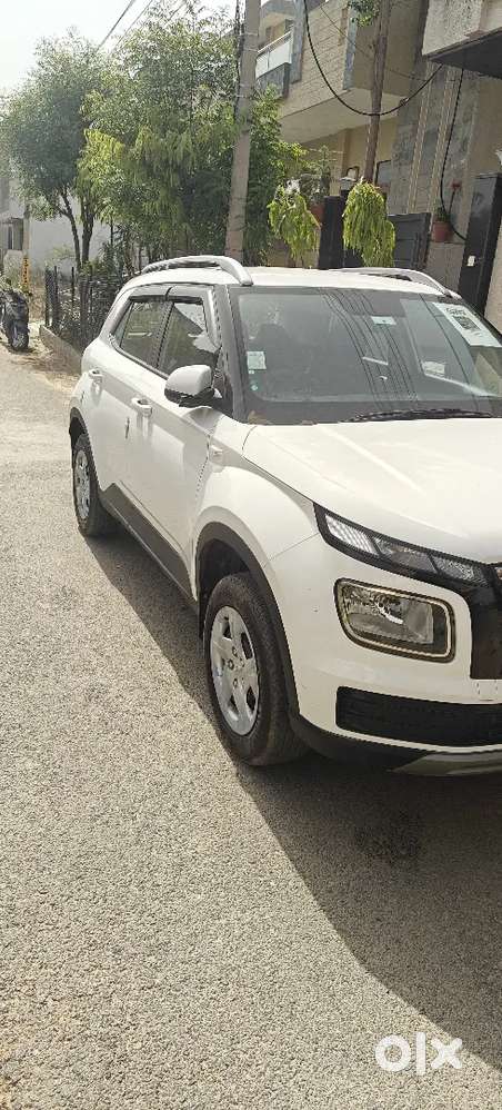 Hyundai Venue 2022 Petrol Good Condition