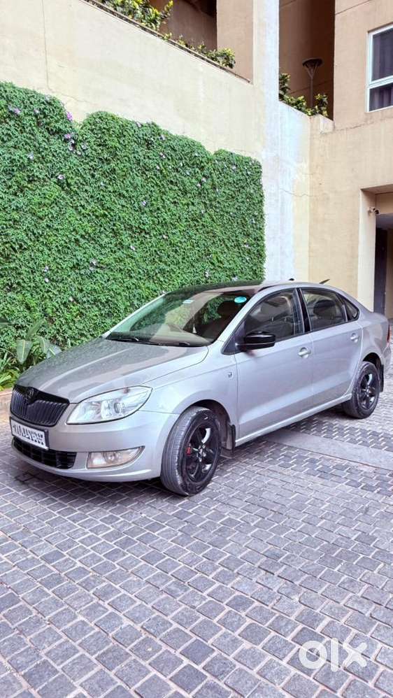 Skoda Rapid Elegance Plus 1.6 Tdi (manual) – Top Variant