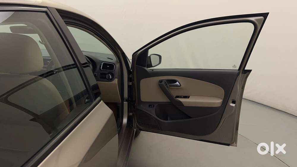 Volkswagen Vento 1.2 Tsi Highline At, 2017, Petrol
