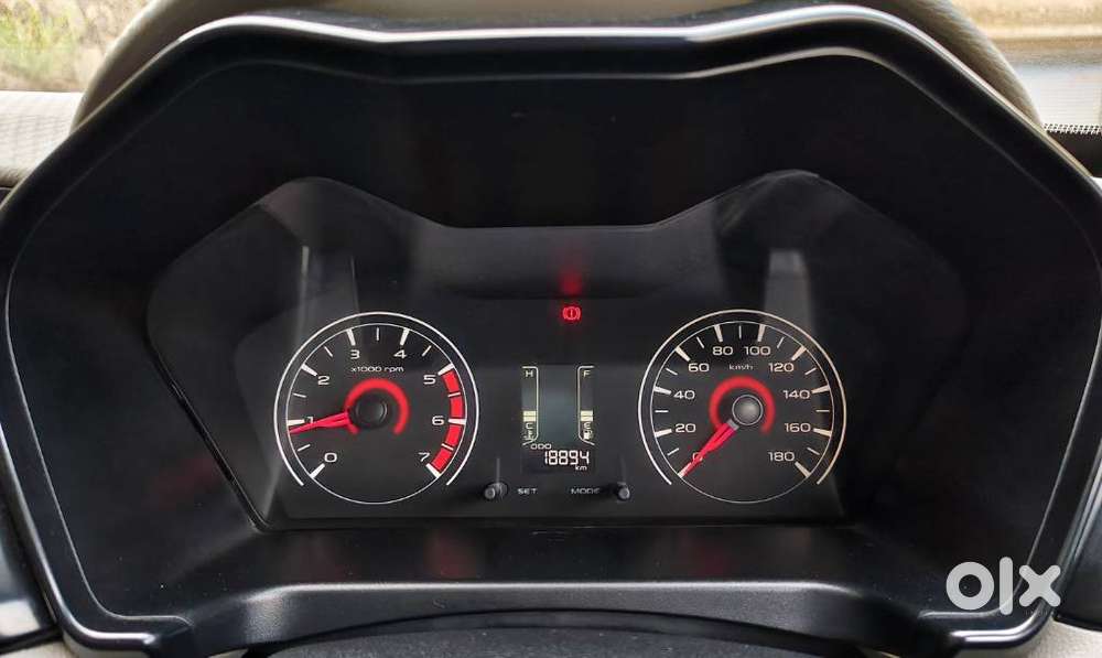 Mahindra Kuv 100 Mahindra-kuv-100-g80-k2-plus, 2017, Petrol