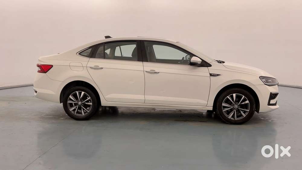 Skoda Slavia Style 1.0l Tsi At, 2022, Petrol