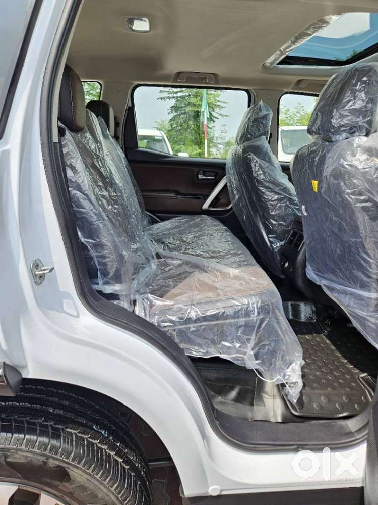 Mahindra Scorpio N Z8 Select Diesel At 2wd 7-seater, 2025, Diesel