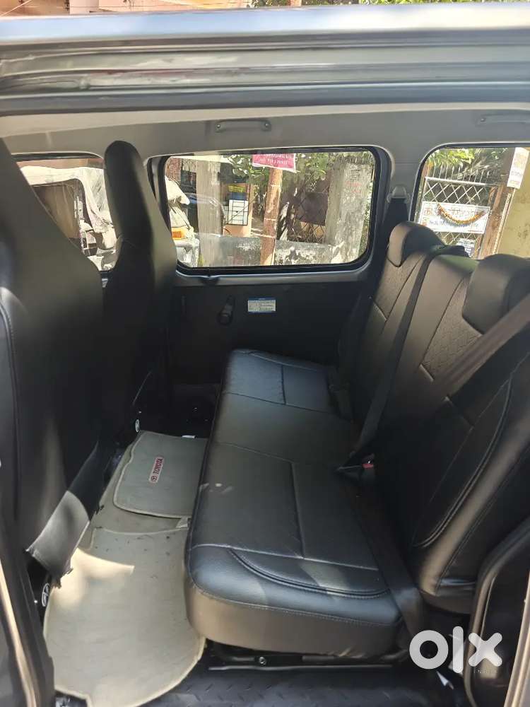 Maruti Suzuki Eeco 2025 Cng & Hybrids 2000 Km Driven