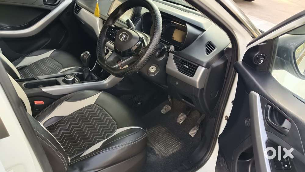 Tata Nexon 1.2 Revotron Xm (s), 2022, Petrol