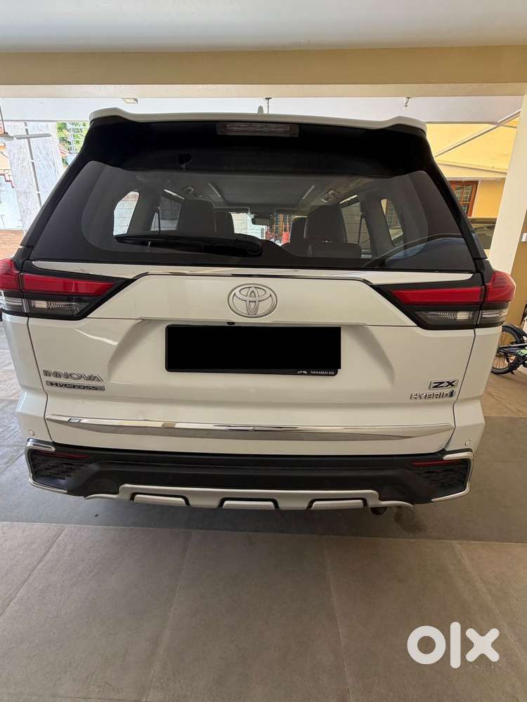 Toyota Innova Hycross 2.0 Zx Hybrid 7 Str, 2024, Petrol