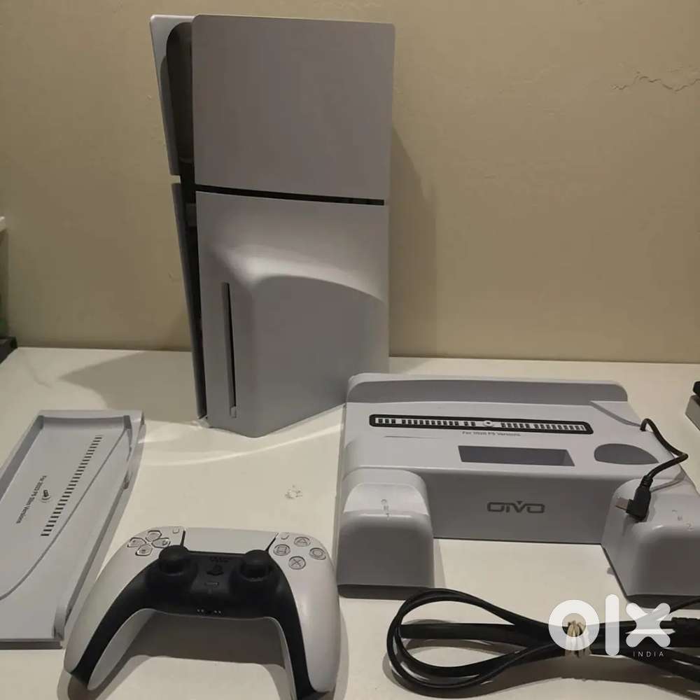 Sony PlayStation 5 Slim Disc Edition PS5 1TB White Console W/Controlle