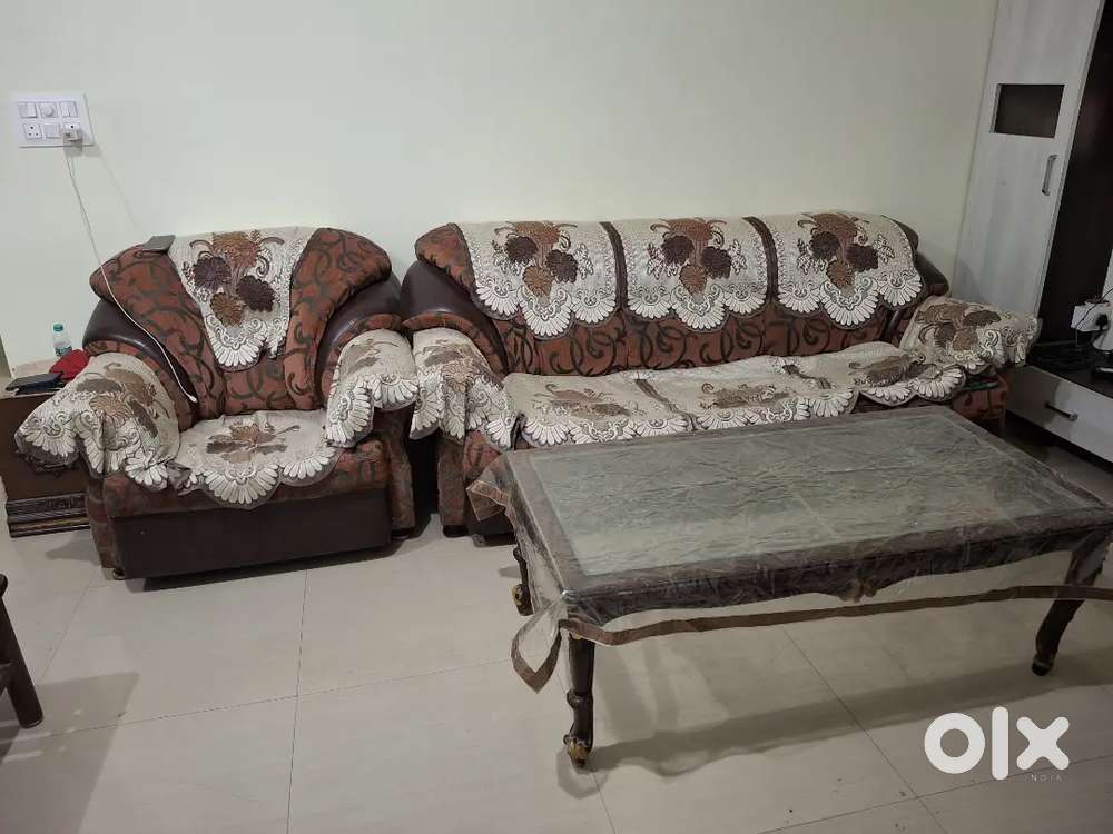 Sofa 5 Seater with table for sale