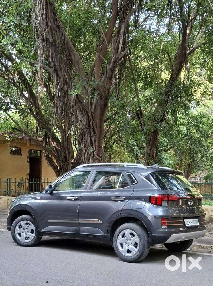 Hyundai Venue 1.2 S (o), 2022, Petrol