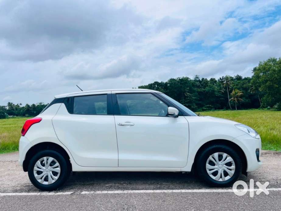 Maruti Suzuki Swift Vxi Abs Bsiv, 2022, Petrol