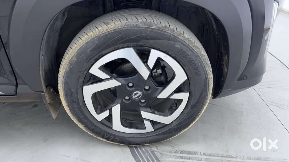 Nissan Magnite 1.0 Xv Premium Turbo Cvt, 2023, Petrol