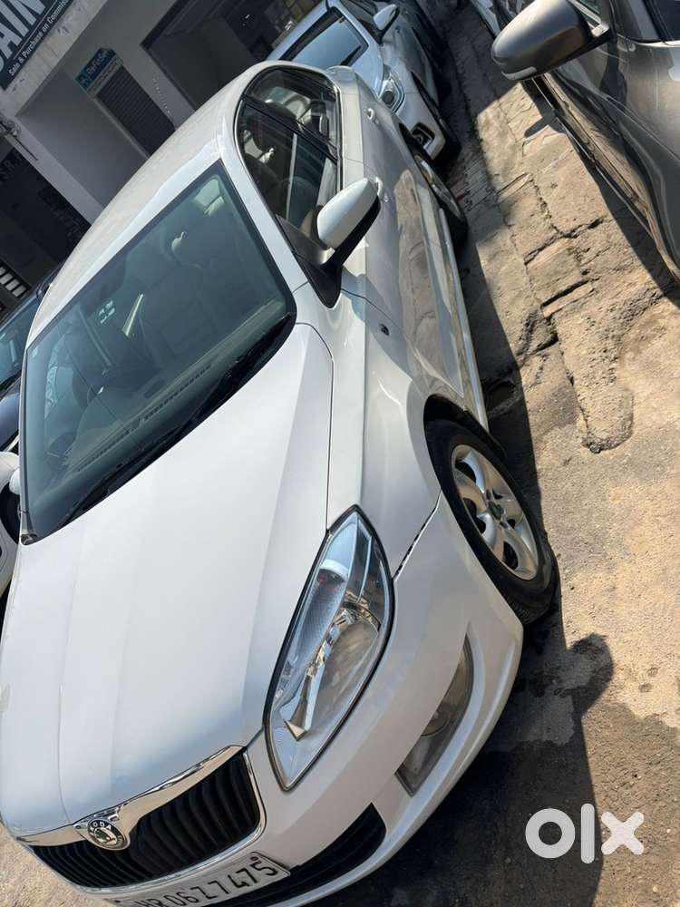 Skoda Rapid Elegance 2012