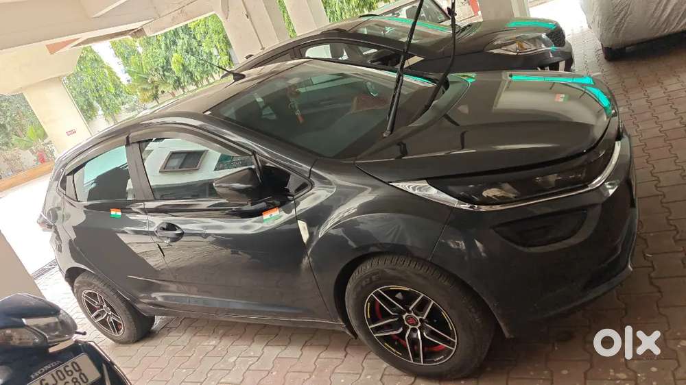 Tata Altroz Petrol