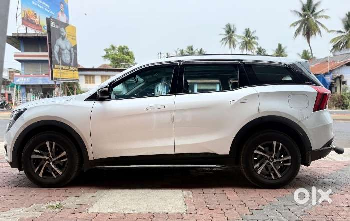 Mahindra Xuv700 2.2 Ax 5 Diesel At 7 Str, 2023, Diesel