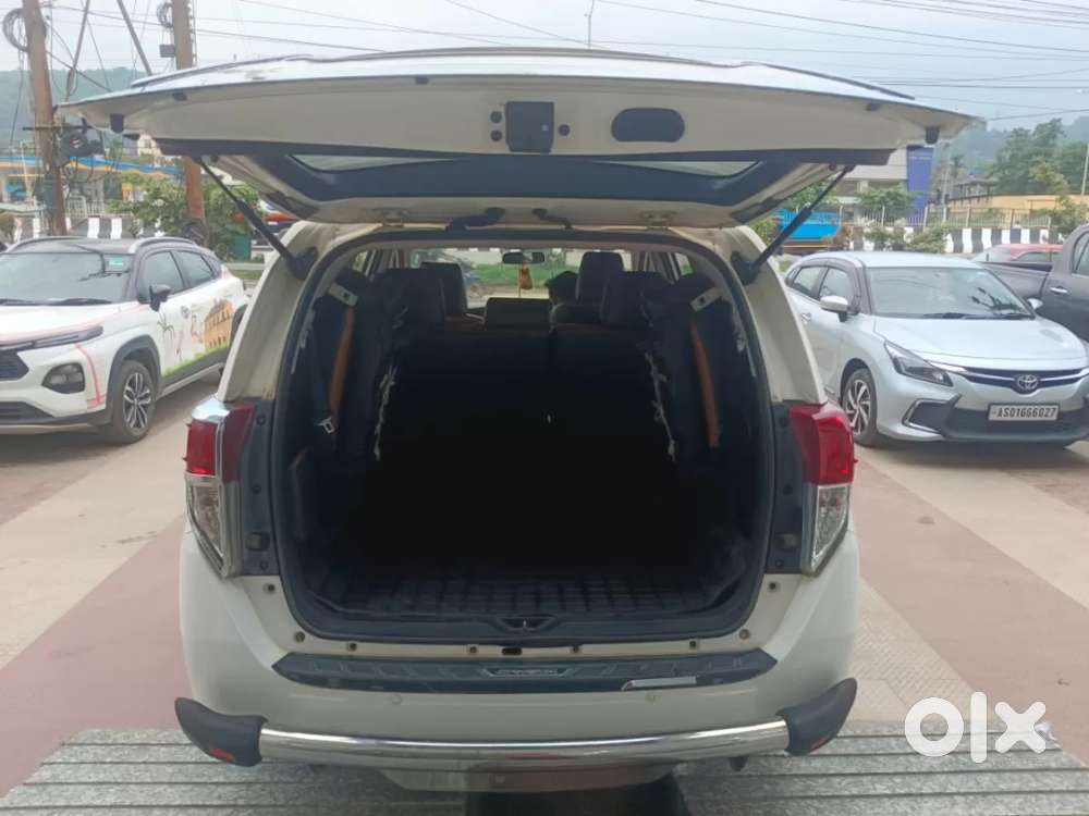 Toyota Innova Crysta 2.4 V 7 Str, 2017, Diesel