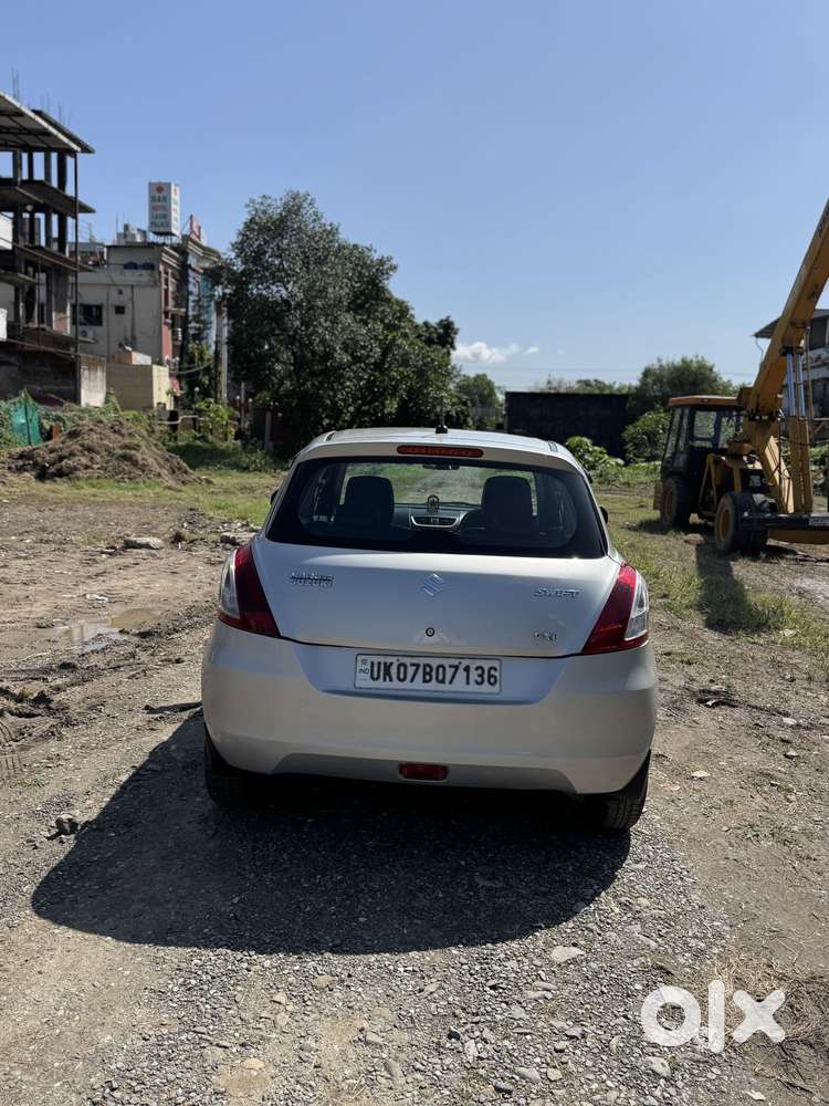 Maruti Suzuki Swift Vxi Optional, 2016, Petrol