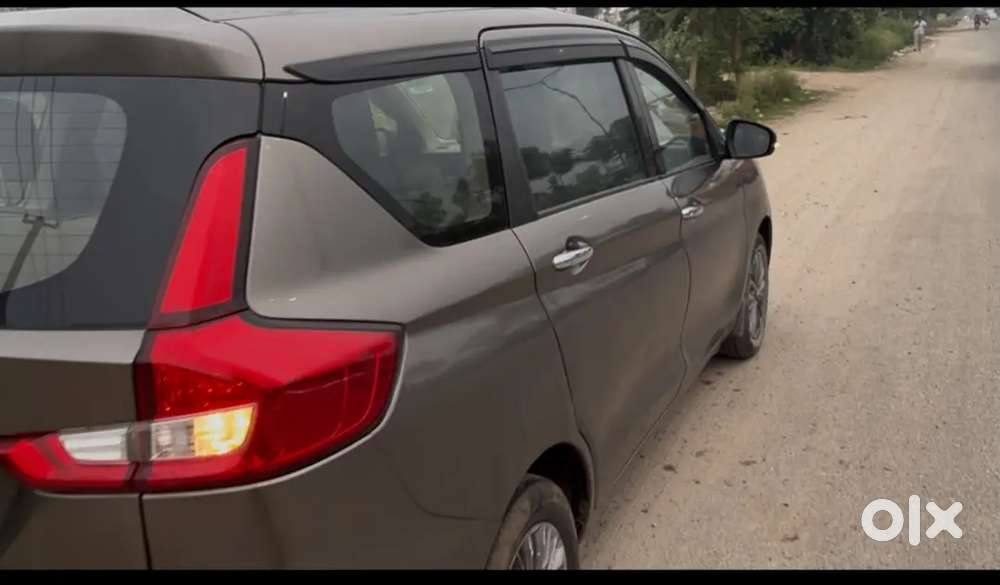 Maruti Suzuki Ertiga Smart Hybrid Zxi+
