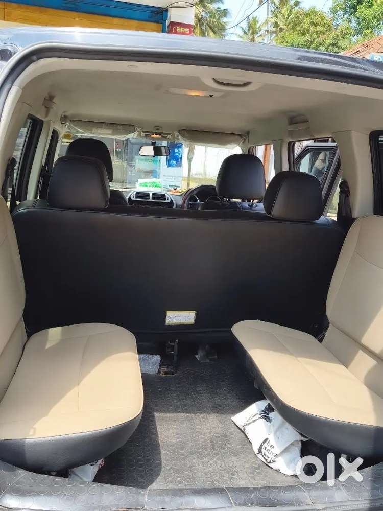 Mahindra Tuv 300 2018