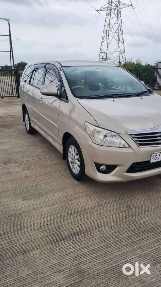 Toyota Innova 2.0 V, 2013, Diesel