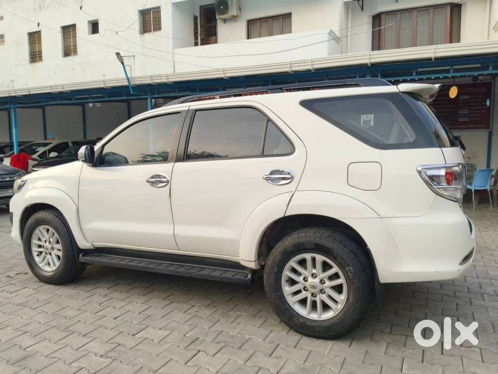 Toyota Fortuner 3.0 4x2 Automatic, 2012, Diesel