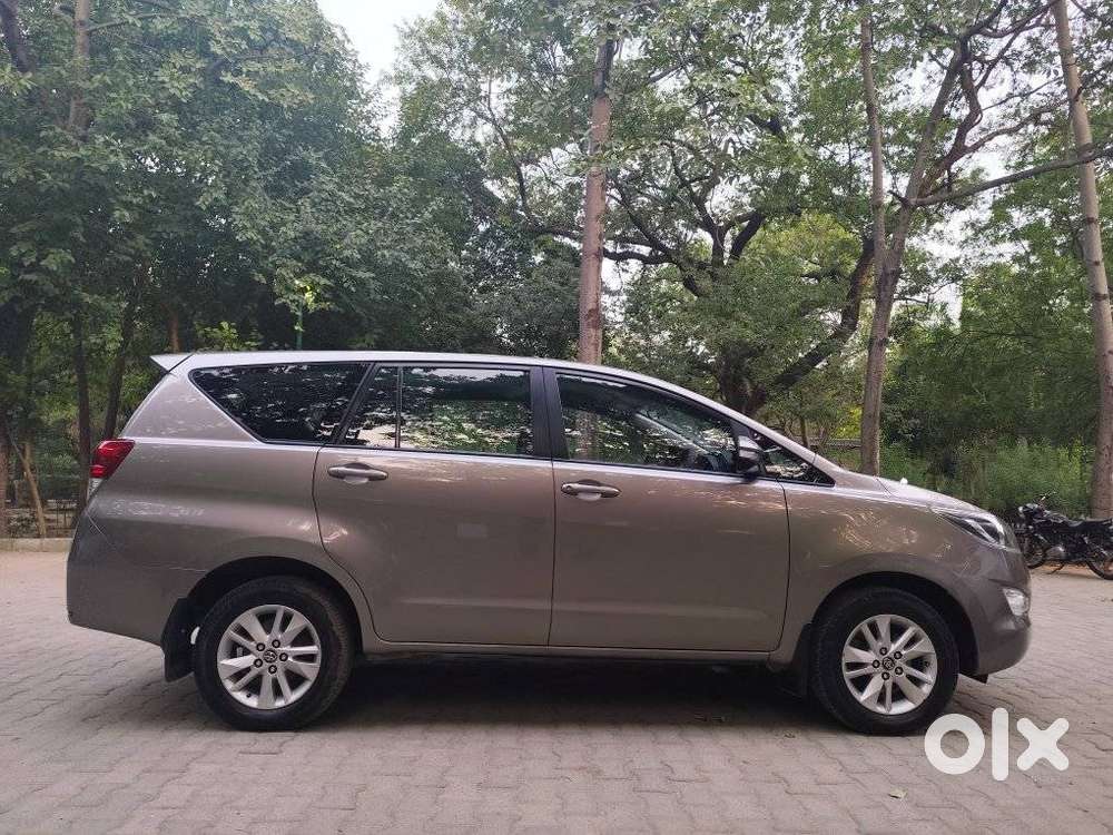Toyota Innova Crysta 2.4 Gx Mt, 2017, Diesel