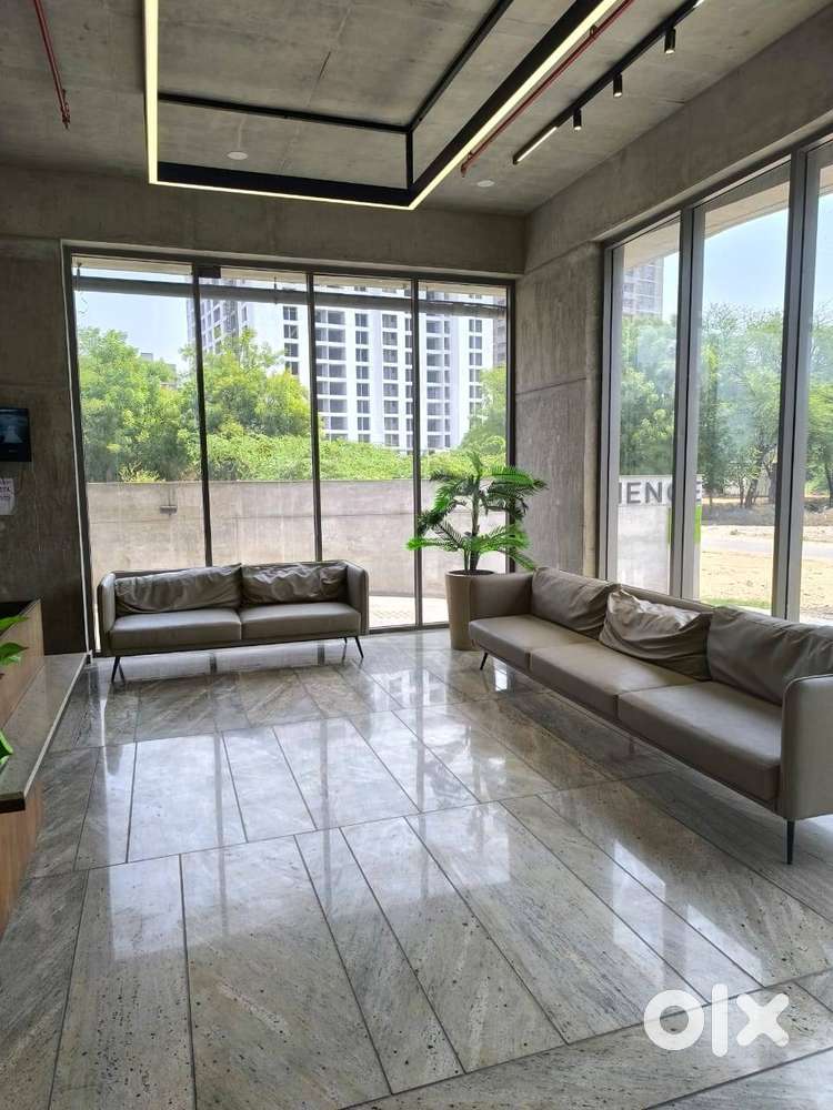 OFFICE AVAILABLE @ PRIME LOCATION